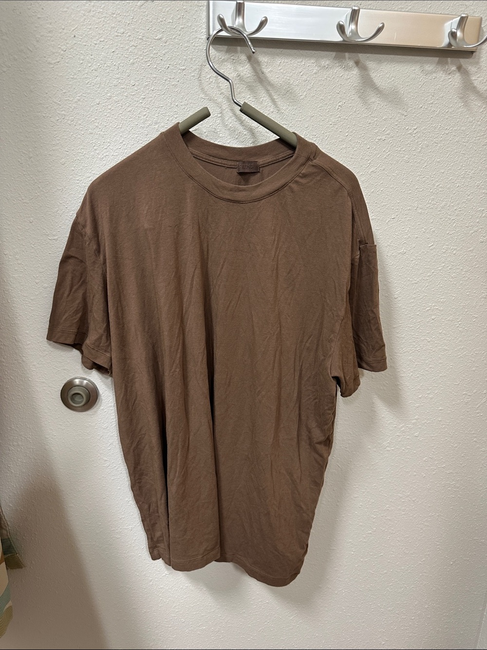 SKIMS 2xl Brown Short Sleeve Crewneck Tee